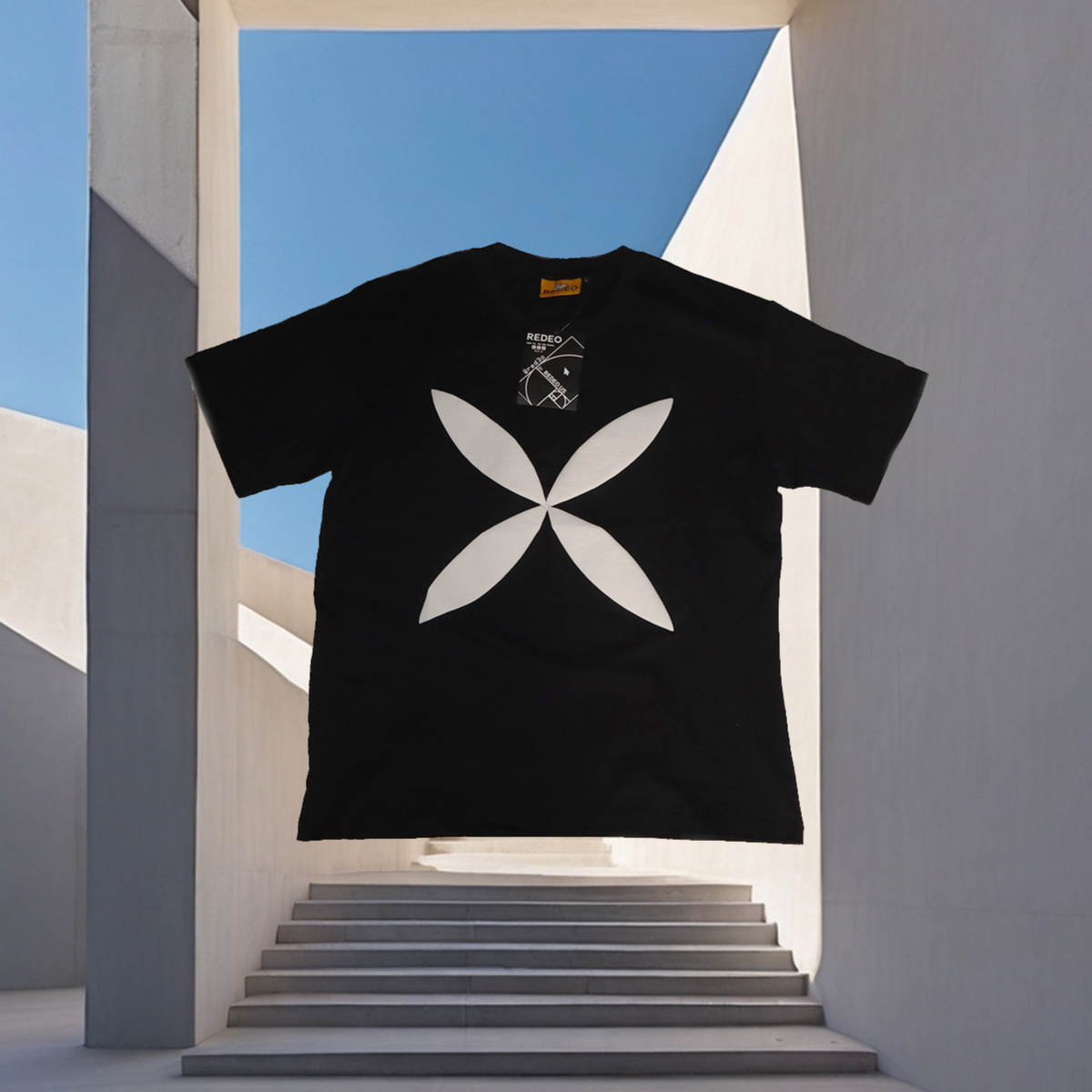 REDEO™ Puff Flower Tee